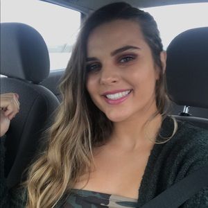 Meet your Posher, Alanis